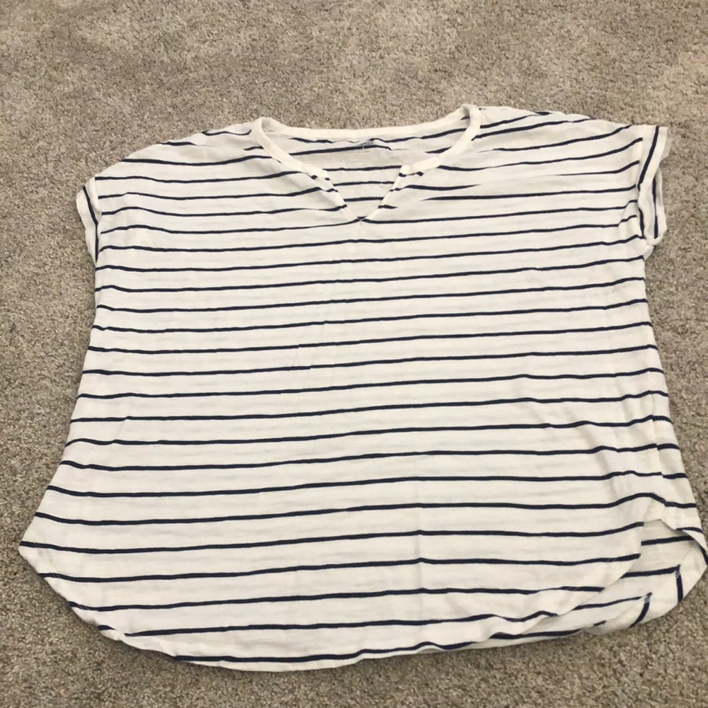 ❤️5 for $20❤️ Striped Old Navy Shirt